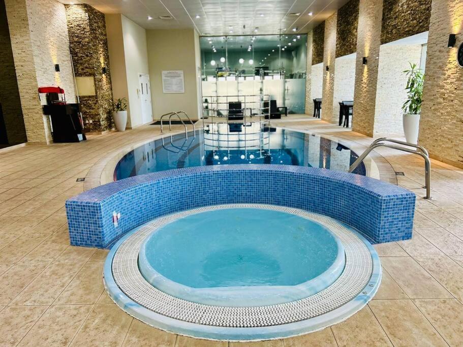 Bright Apt- Close To Barasti * Dubai