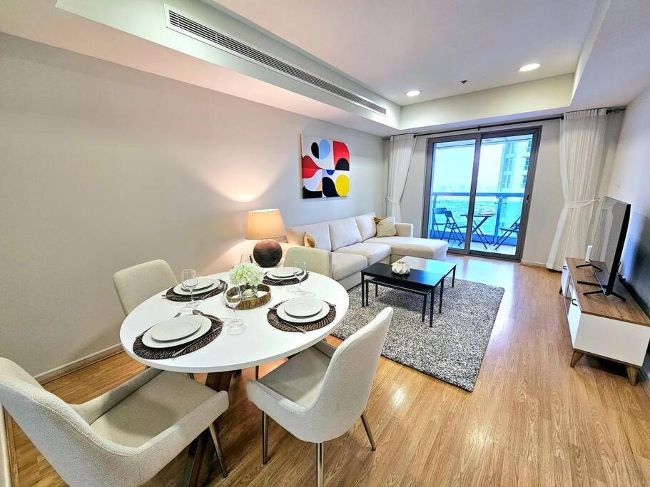 Bright Apt- Close To Barasti * Dubai