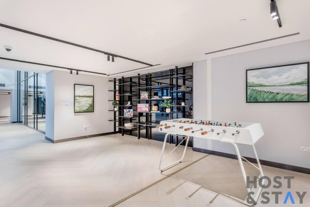 Boutique In Wilton Park Mbr Dubaï