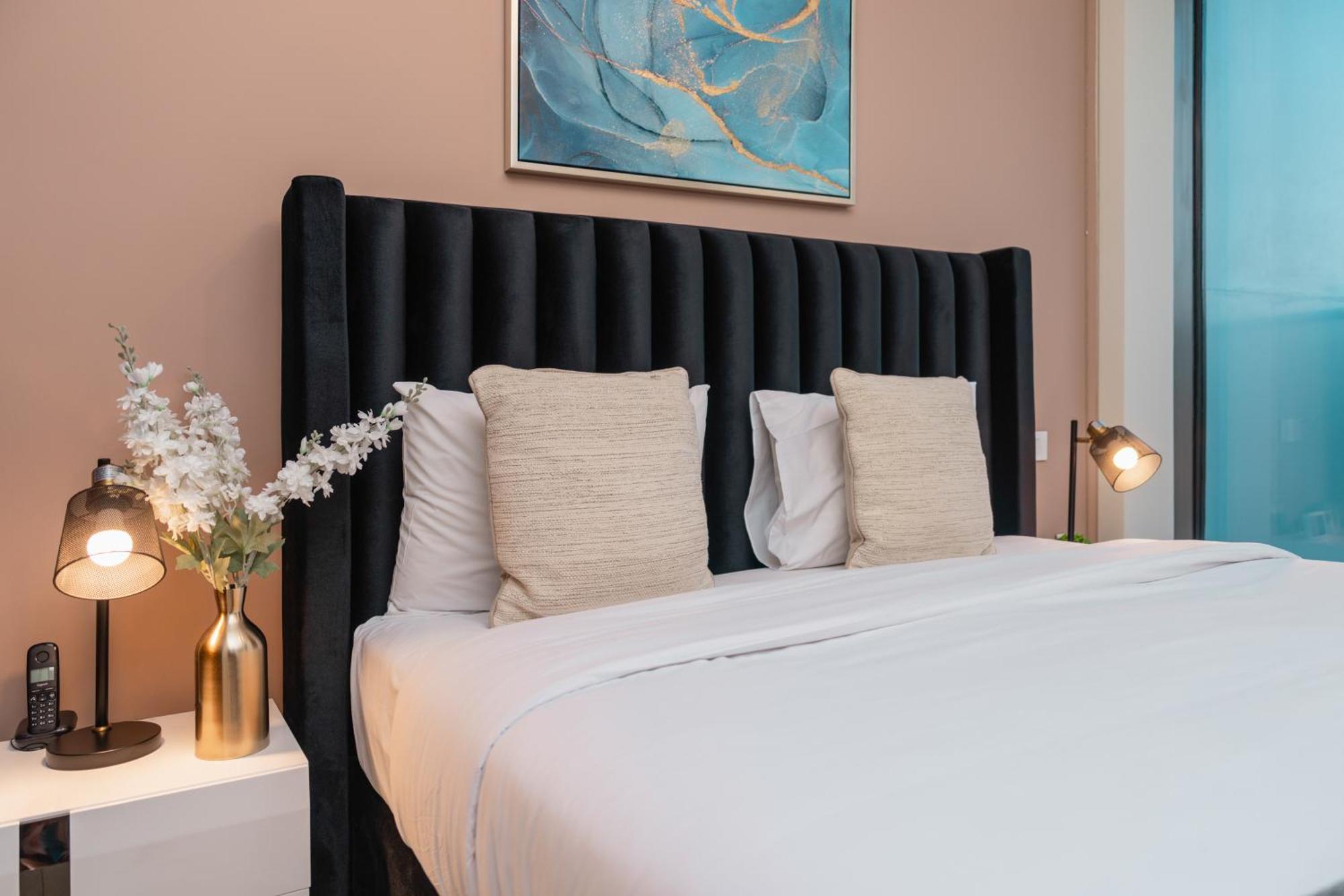 Prime Retreats - Sparkle Tower Marina Apartemen *