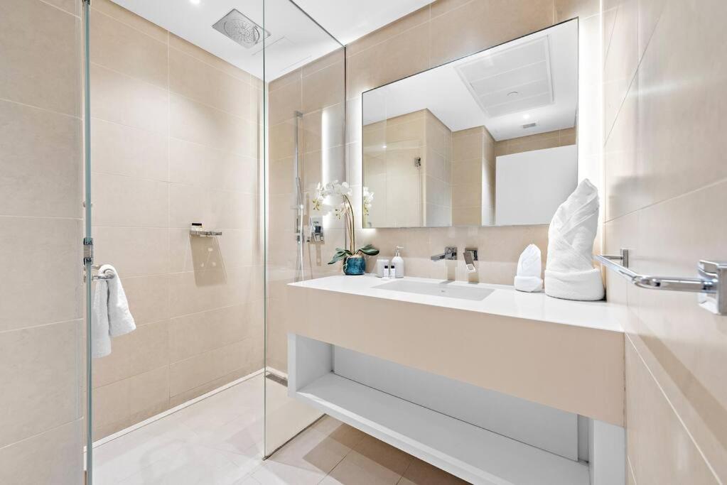 First Class 1br Modern Comforts With Pool View *