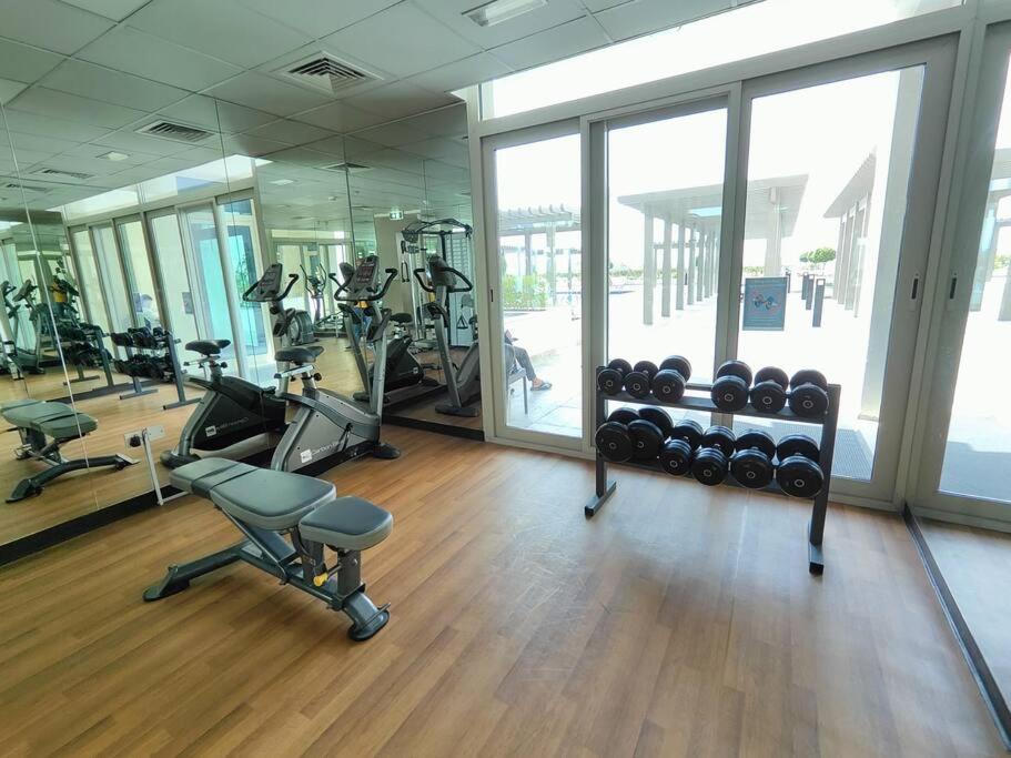 Semesterbostad 1 Bed - Azizi Daisy - Furjan Dubai