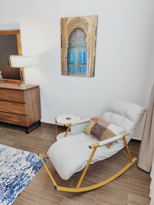 1 Bed - Azizi Daisy - Furjan Semesterbostad Dubai