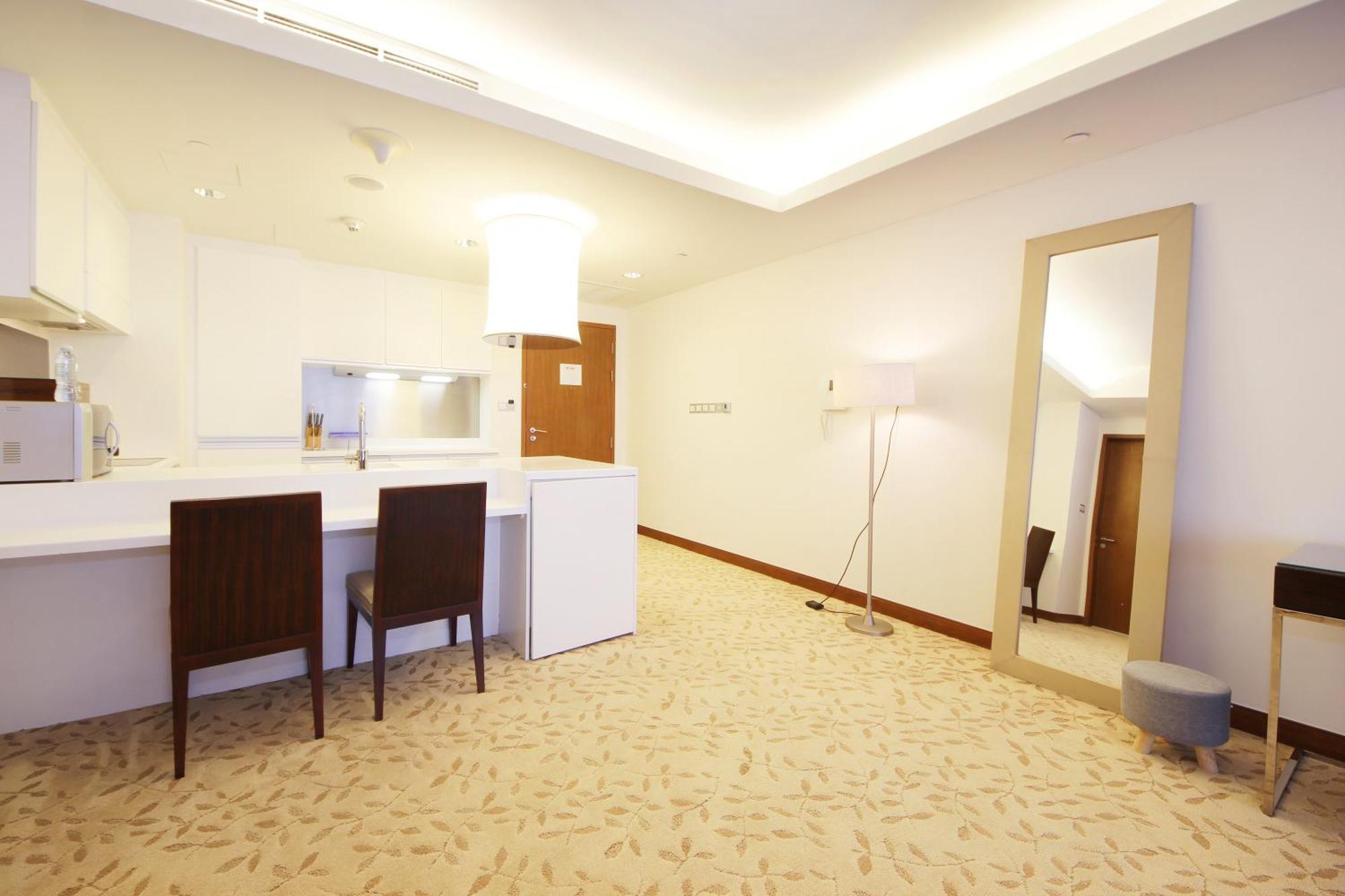 New Arabian -address Emaar Fashion Avenue