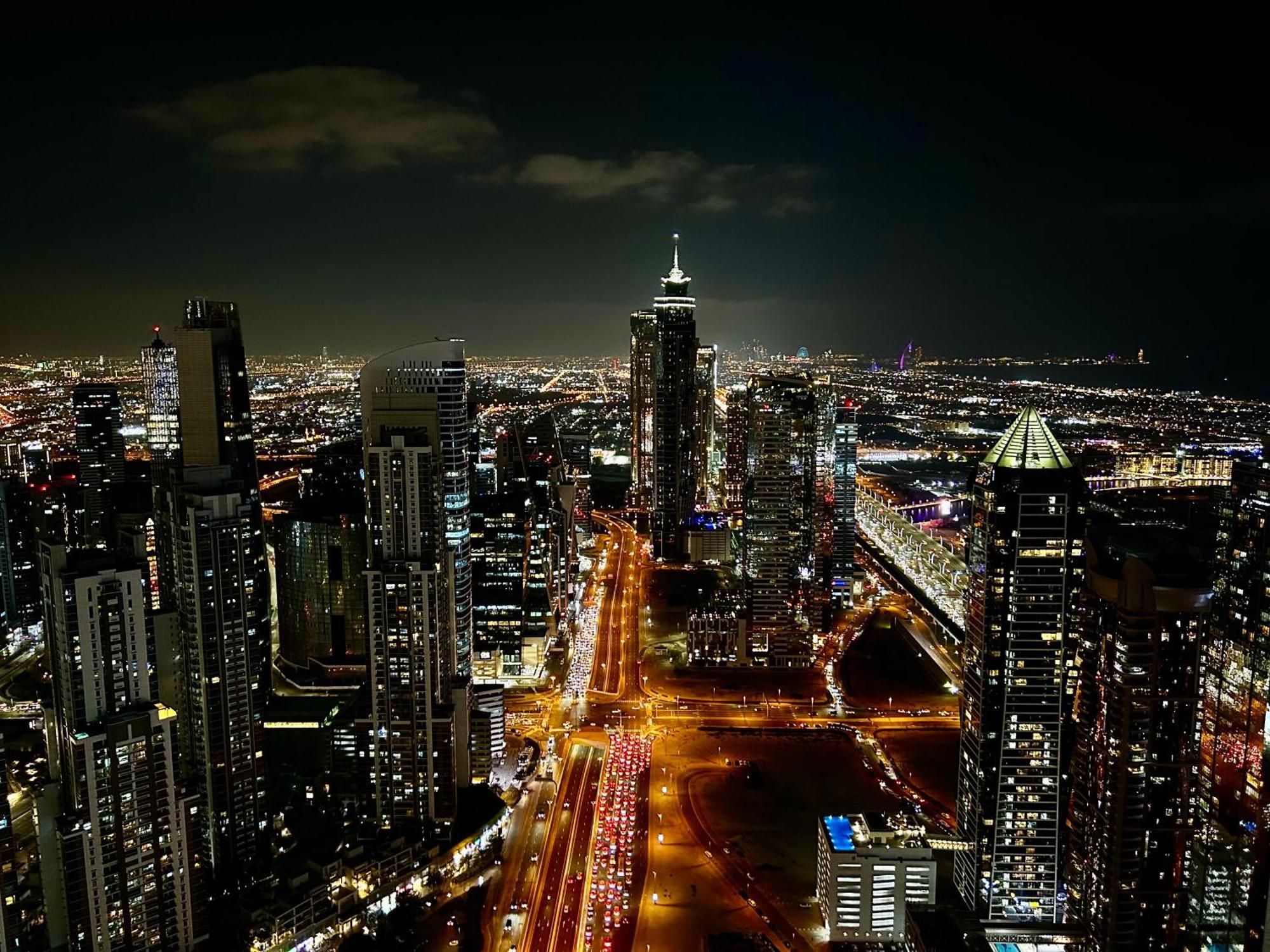 Luxury With Burj Khalifa Views & Infinity Pool Apartament Dubai