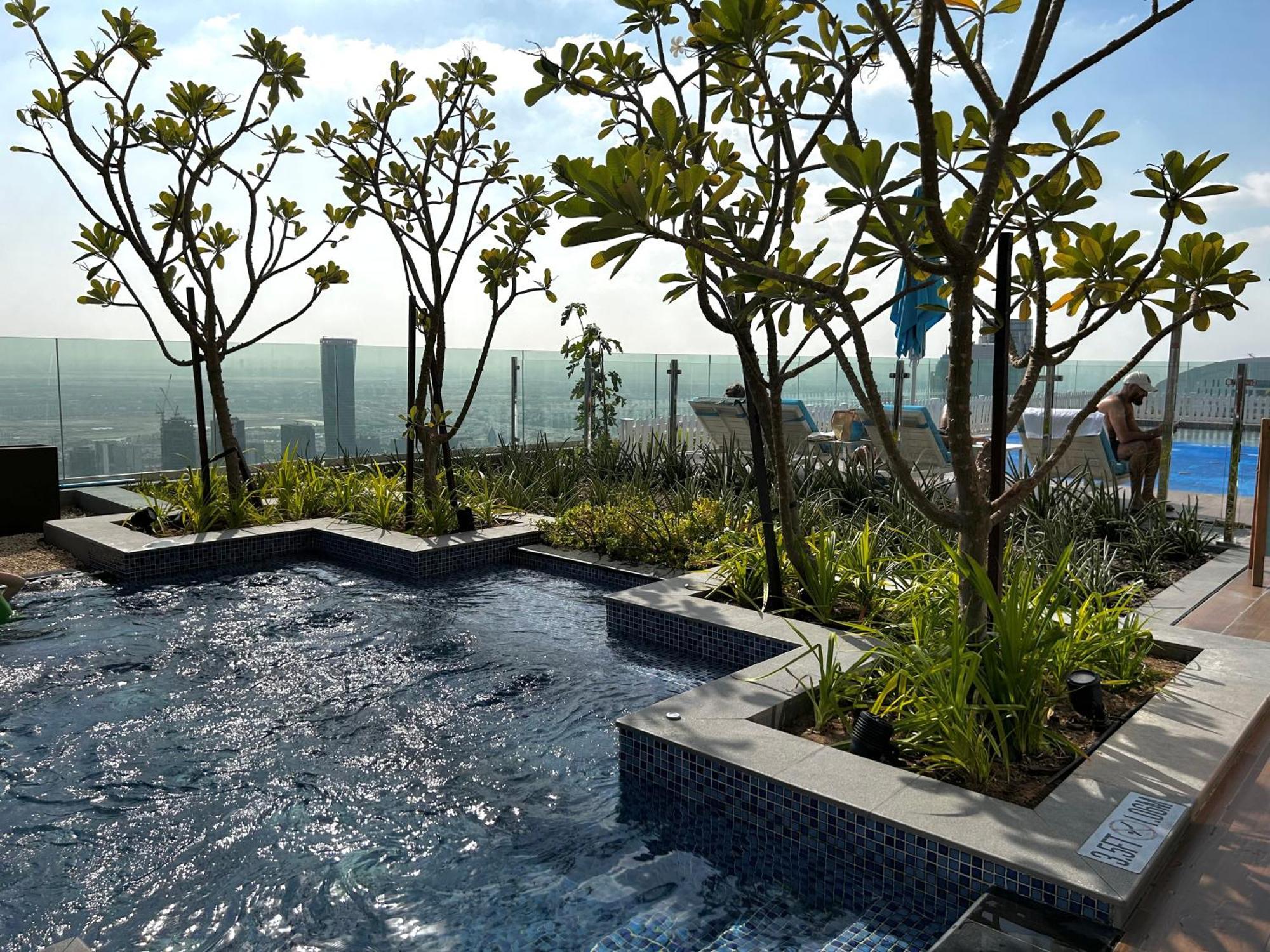Luxury With Burj Khalifa Views & Infinity Pool Apartament Dubai
