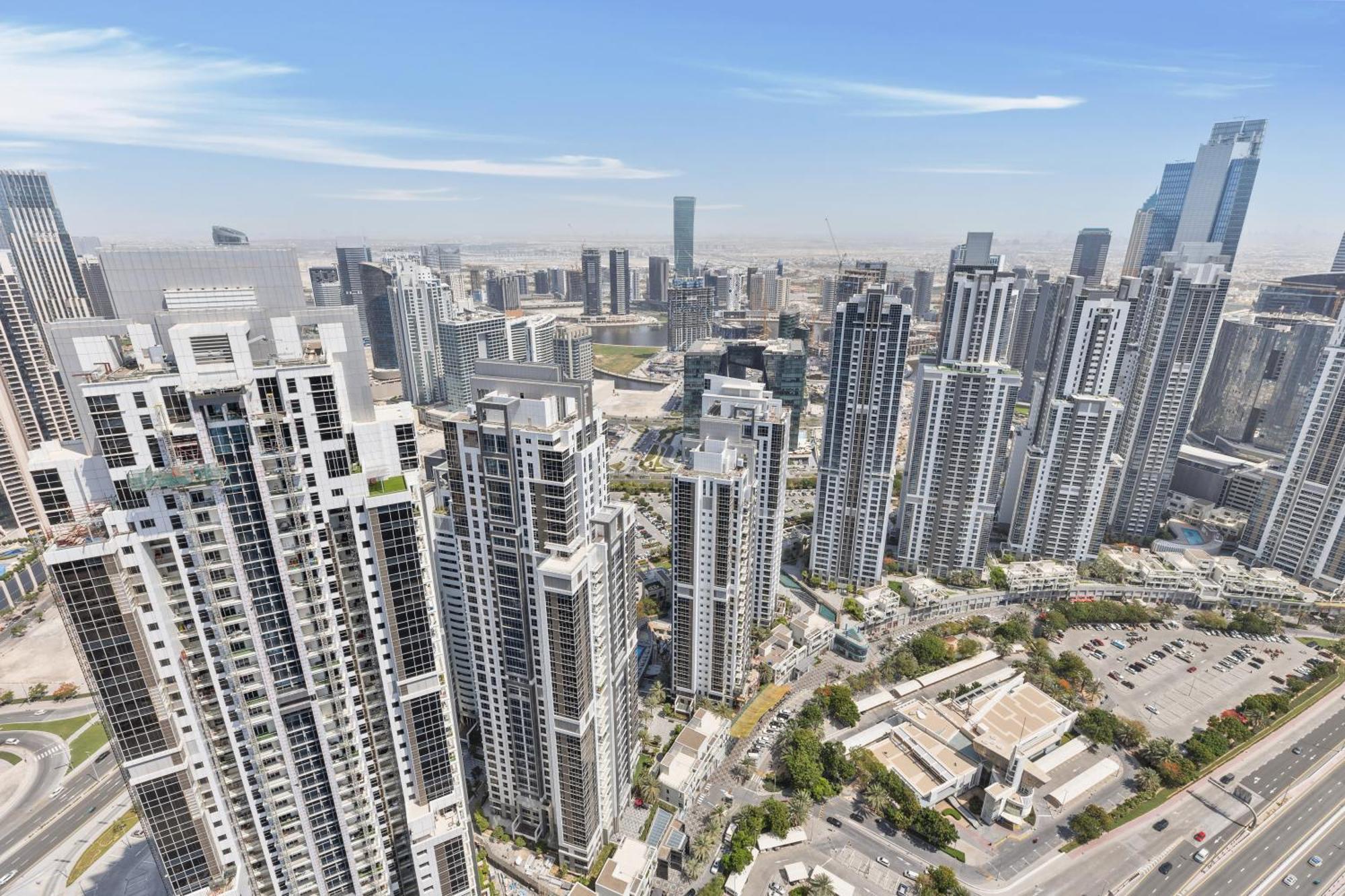 Luxury With Burj Khalifa Views & Infinity Pool * Dubai