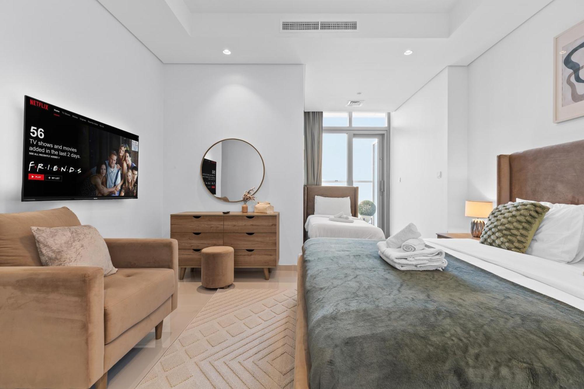 Luxury With Burj Khalifa Views & Infinity Pool Apartament *