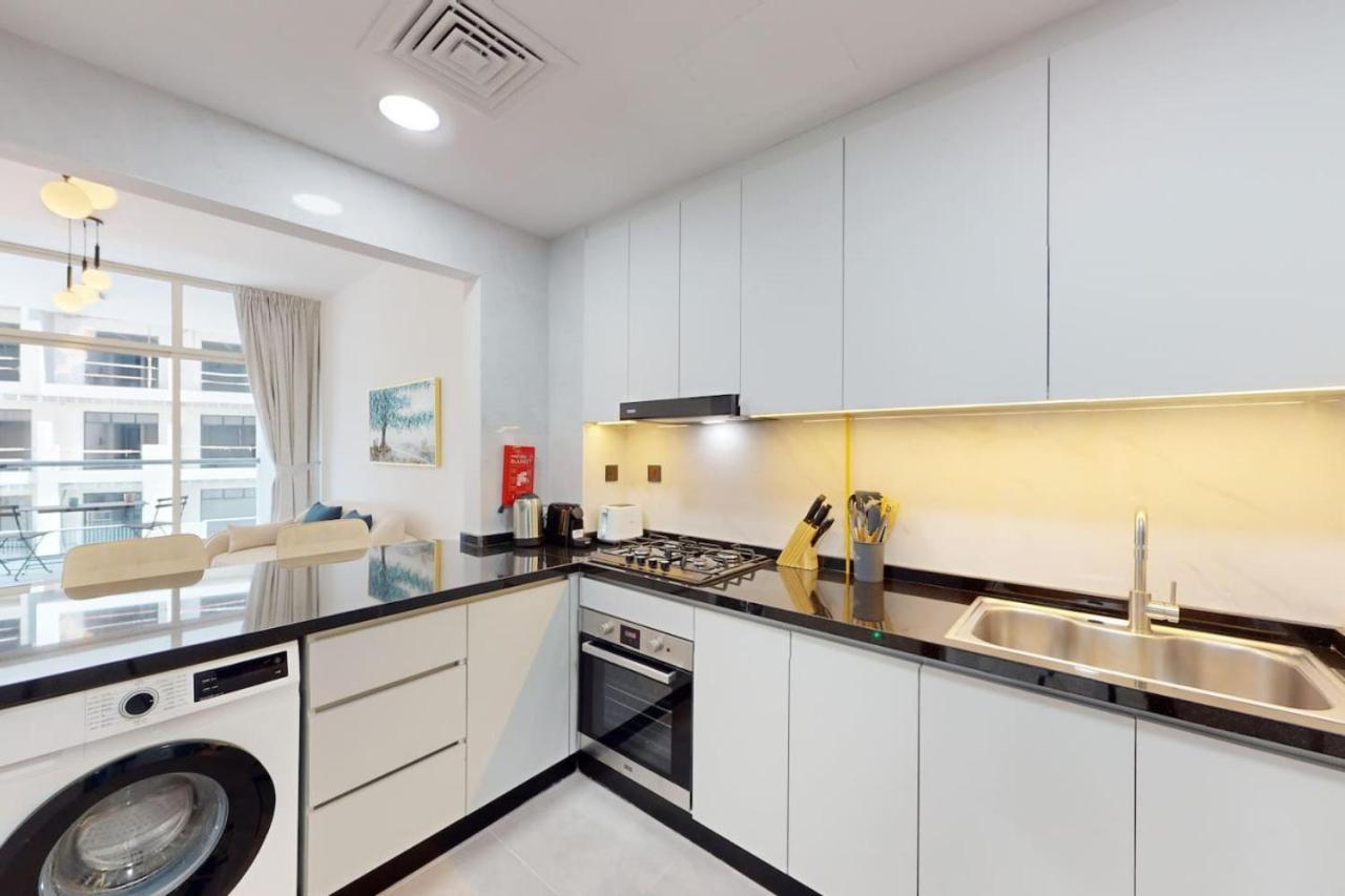 Uni Estate - Modern One Bedroom * Dubaï