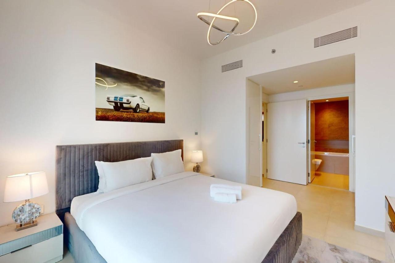 Downtown Views 2 - Sleek Two Bedroom Appartement