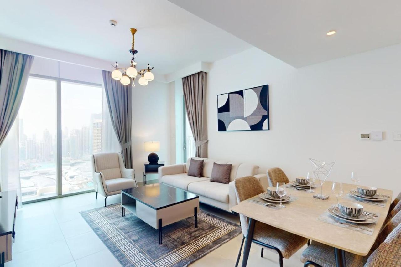 Appartement Downtown Views 2 - Sleek Two Bedroom Dubaï
