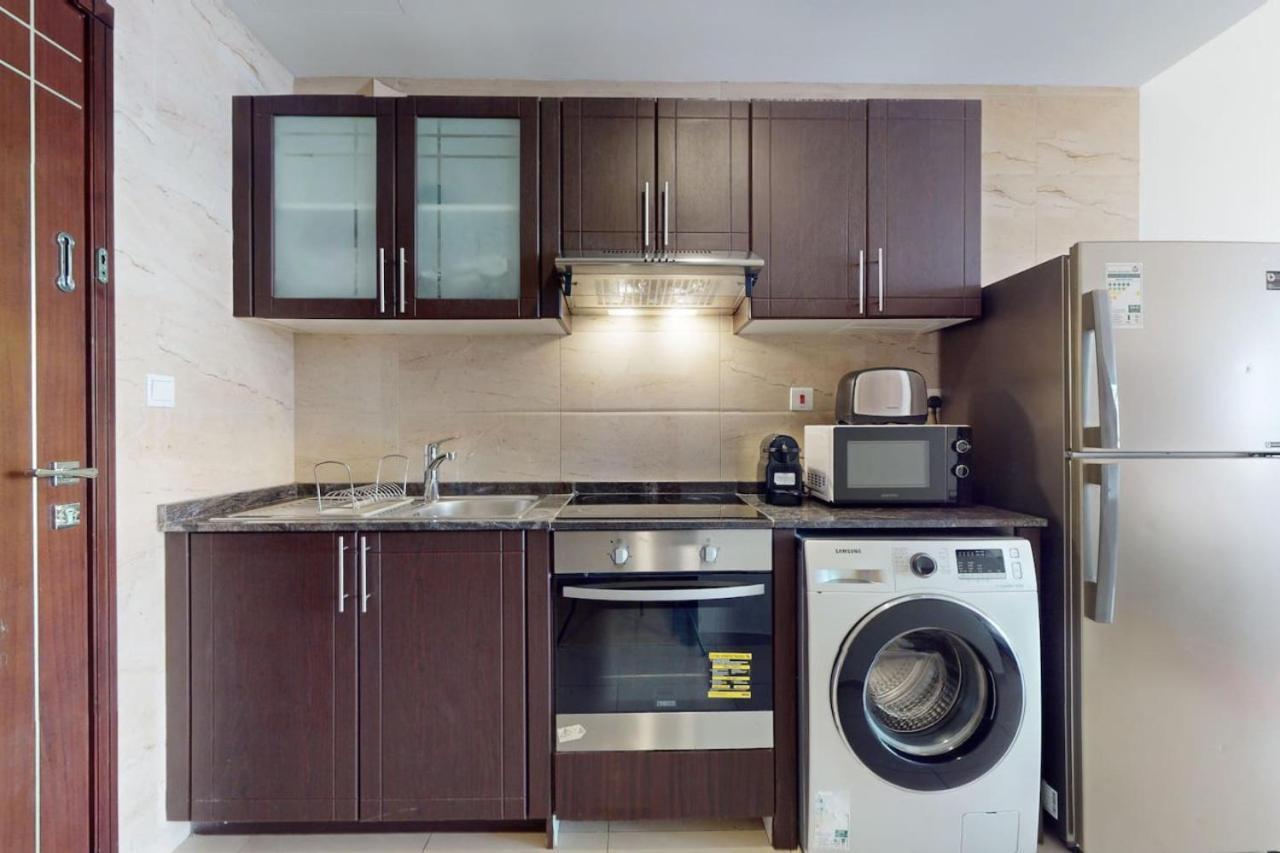 Siraj Tower - Colourful Appartement