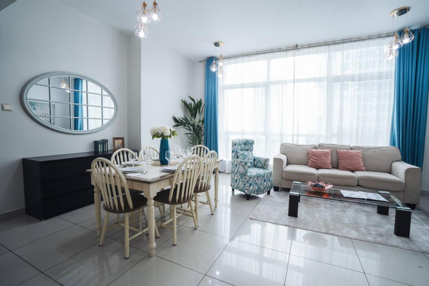 Aparthotel Views To Feed Your Soul On 60th Floor Dubai