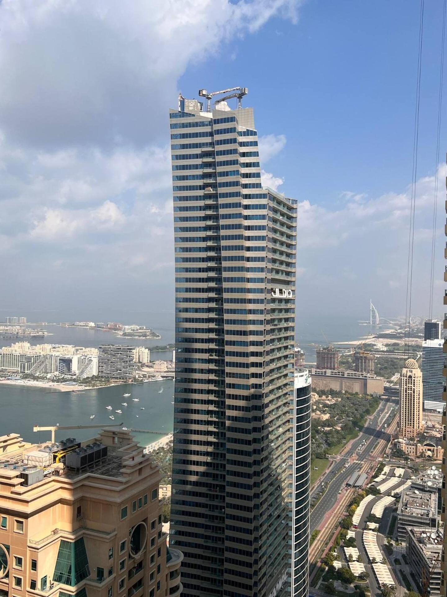 Views To Feed Your Soul On 60th Floor Aparthotel Dubai