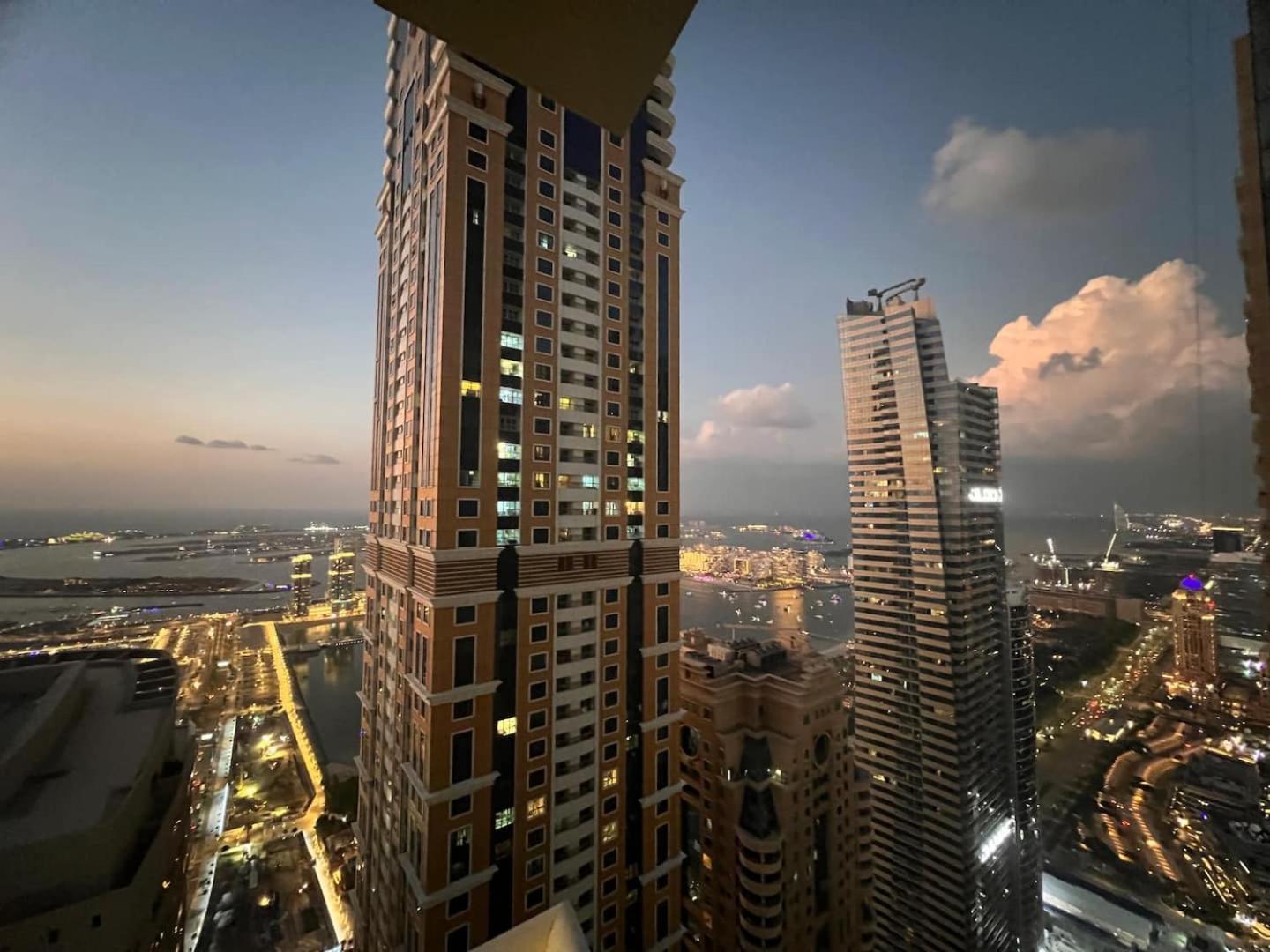 Views To Feed Your Soul On 60th Floor Aparthotel