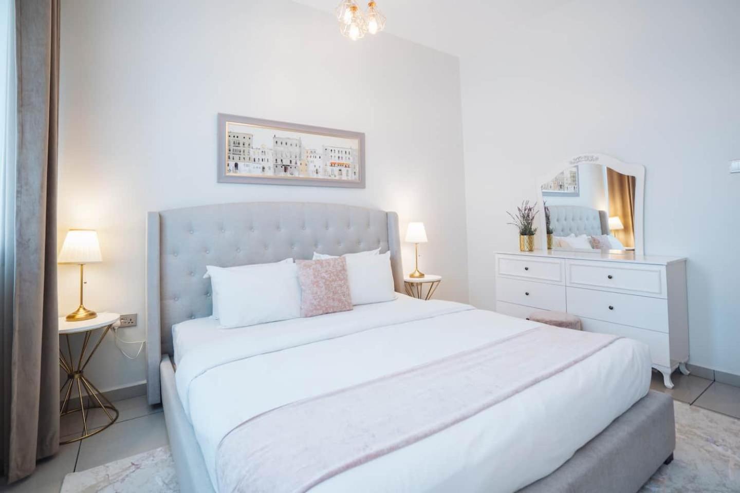 Charming Warm With Amazing Views Of The Appartamento Dubai