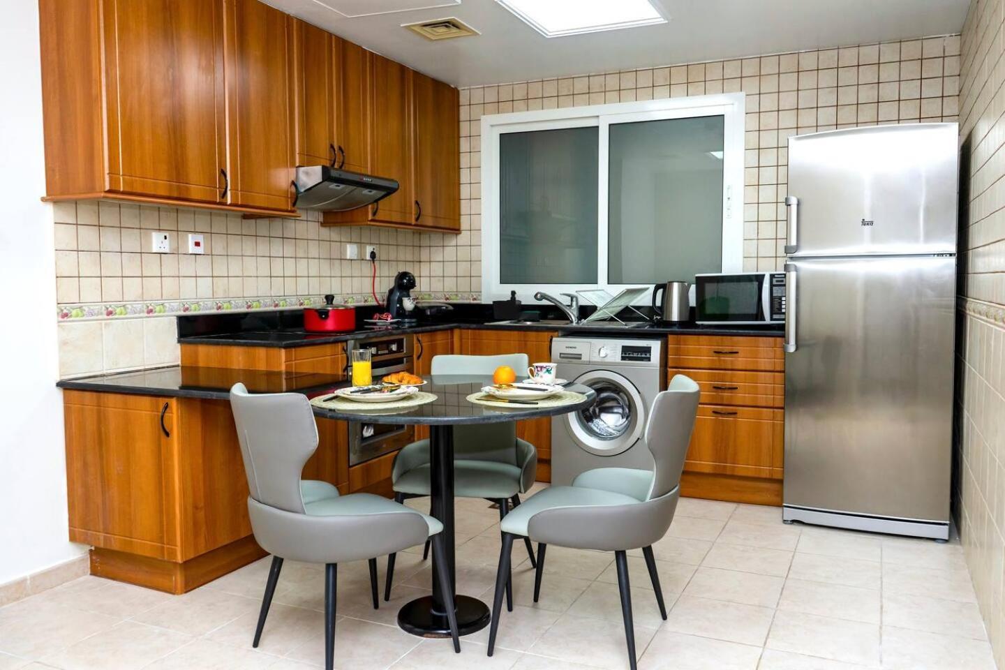 Sea & Palm View Elegant 1 Bedroom Appartamento *