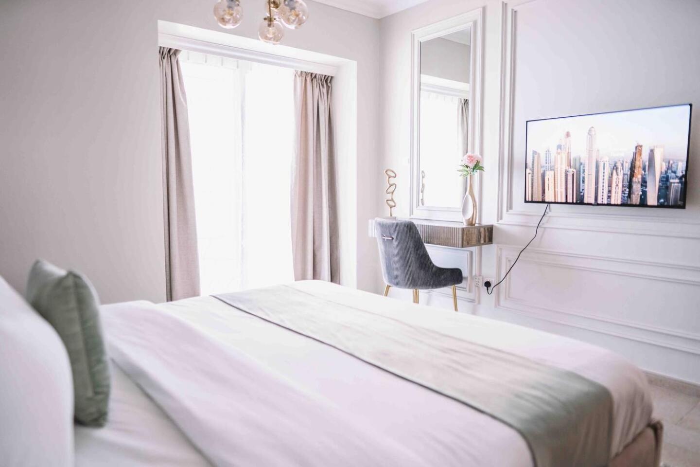 Sea & Palm View Elegant 1 Bedroom Appartamento