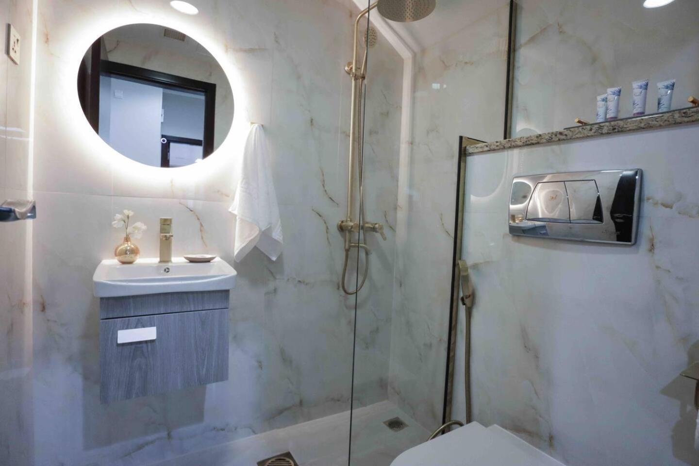 The Penthouse On 71st Floor Apartment Dubai