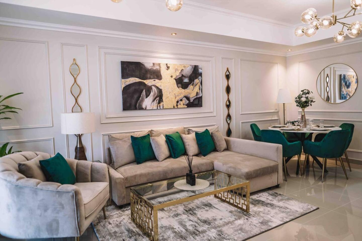 The Penthouse On 71st Floor Apartment