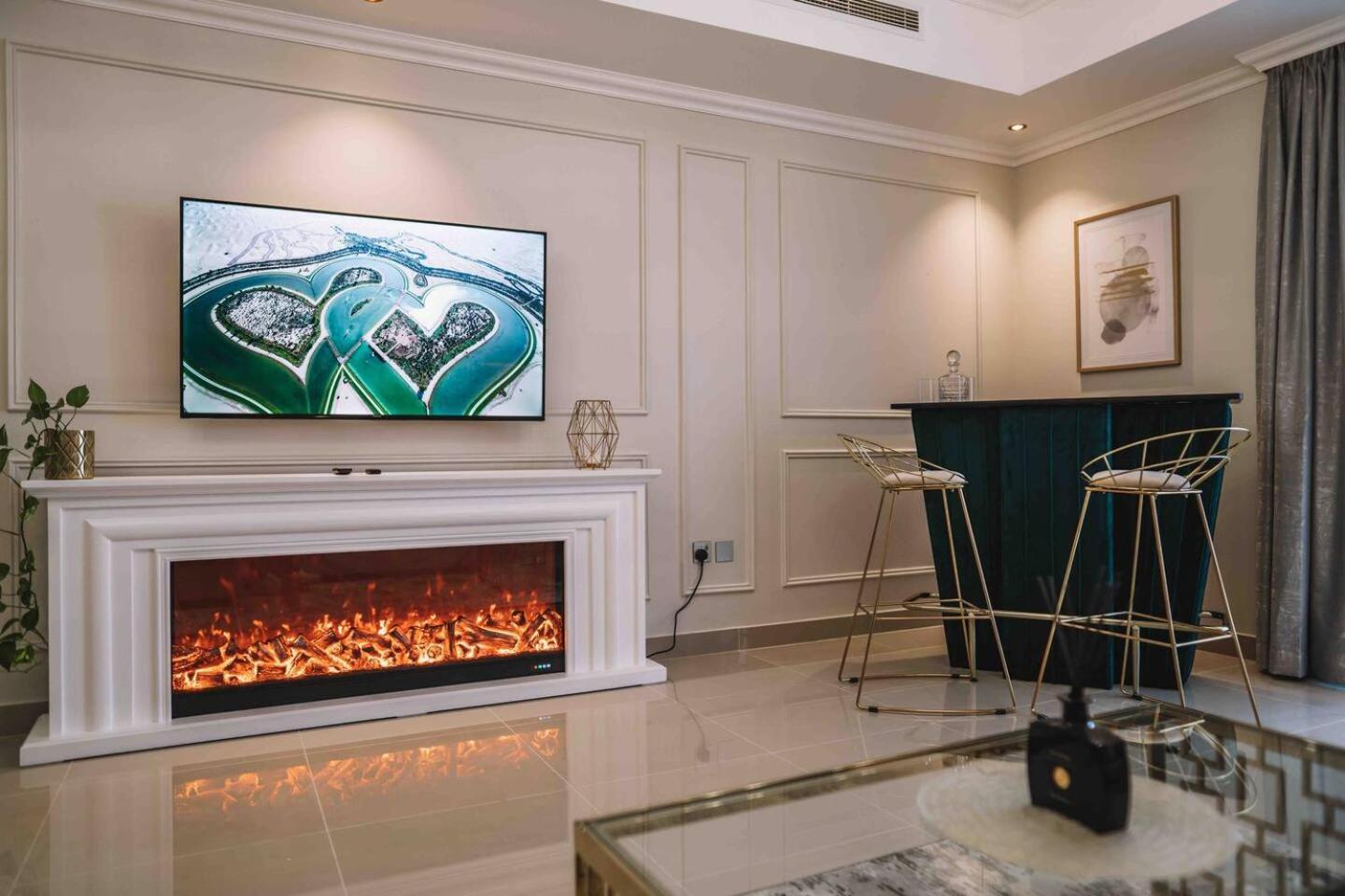 The Penthouse On 71st Floor Apartment *