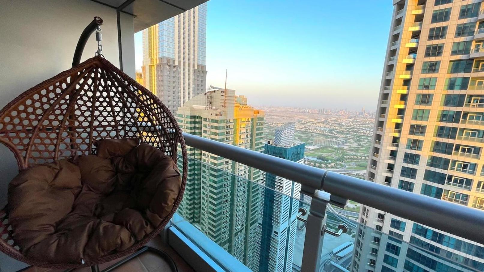 The Penthouse On 71st Floor * Dubai