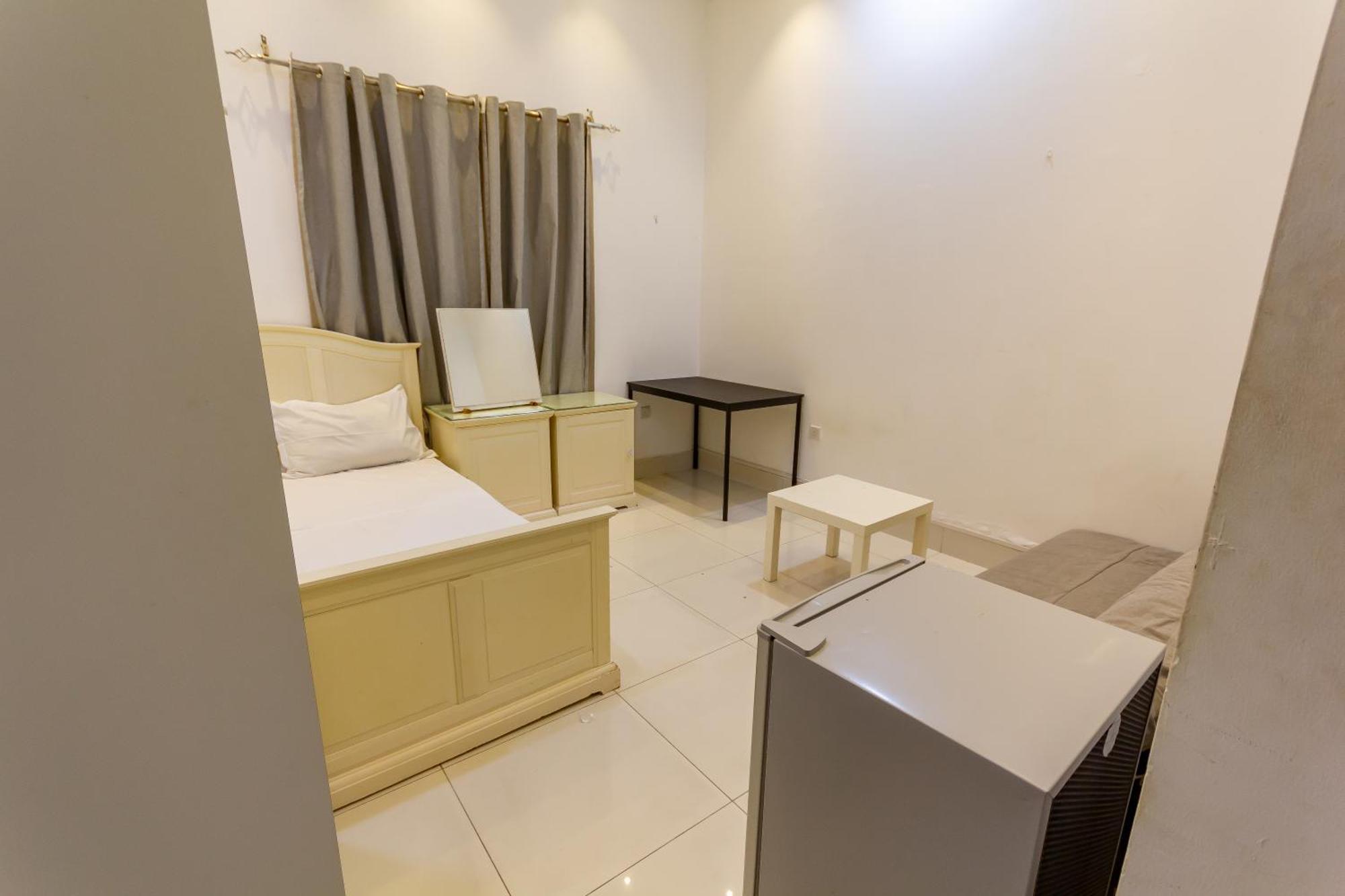 Economical For Rent In Guest house
