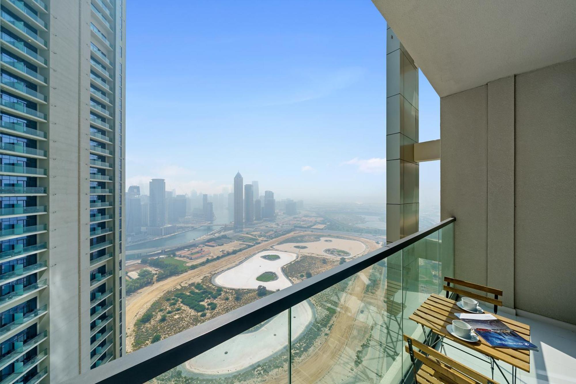 Stylish With Great Views High Floor Dubai
