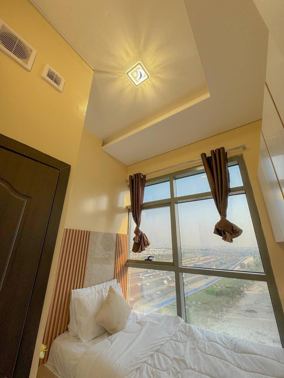 With Private Near Downtown Business Bay Habitación en casa particular *