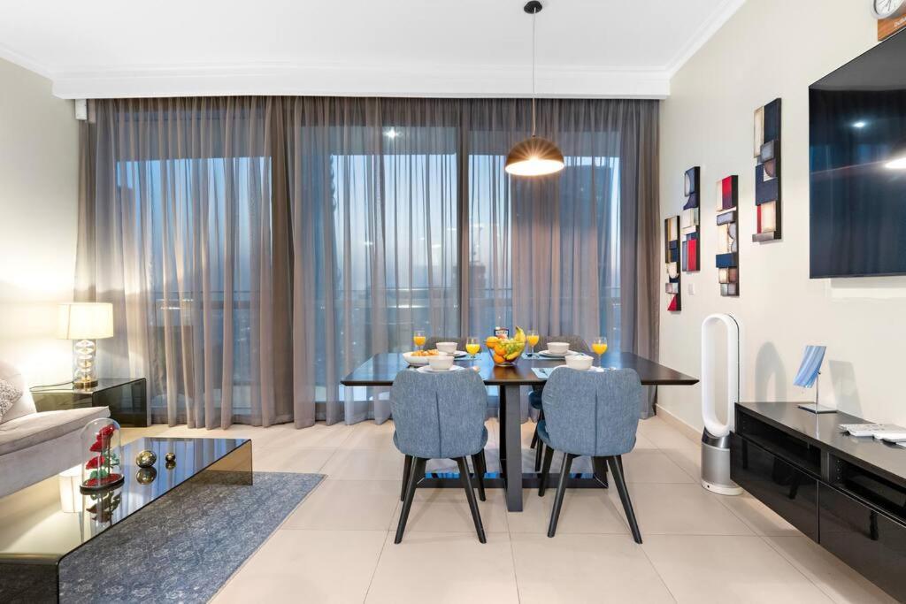 First Class 2br Chic Cityscape Appartement Dubaï