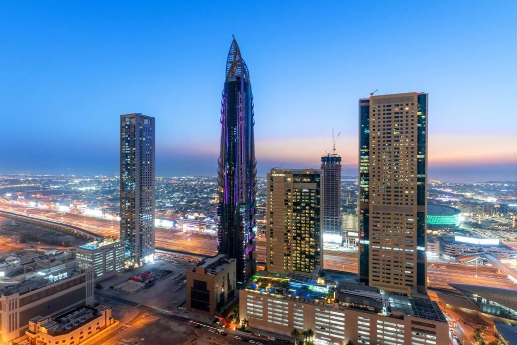 First Class 2br Chic Cityscape Dubaï