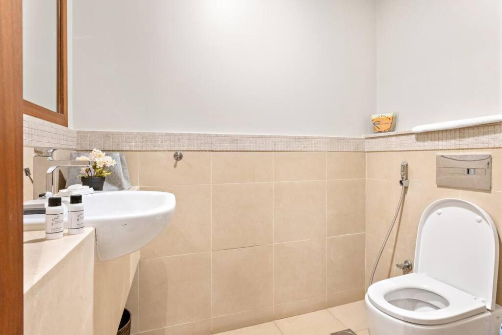 First Class 2br Chic Cityscape Appartement