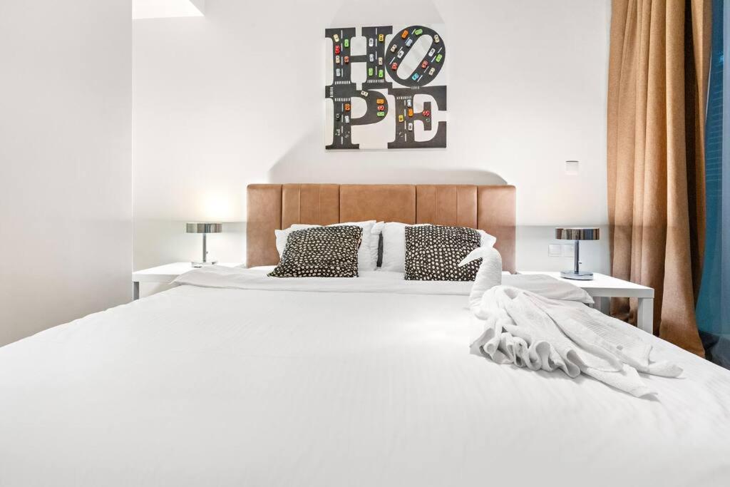 First Class 2br Chic Cityscape Appartement Dubaï