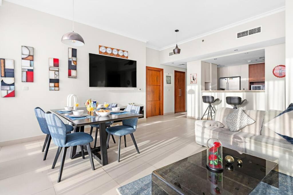 First Class 2br Chic Cityscape Appartement Dubaï