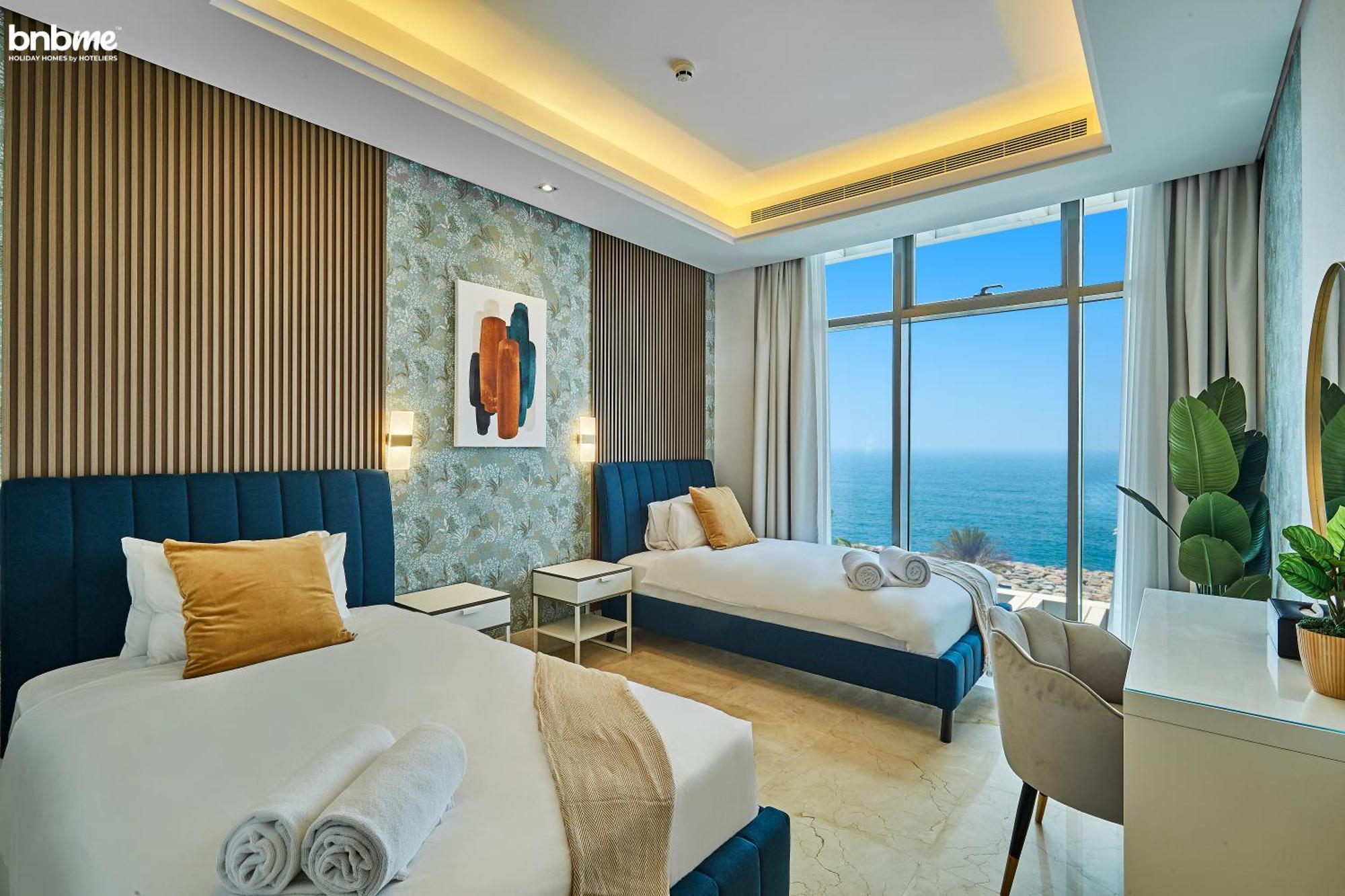 Bnbme - Th8 Palm * Dubai