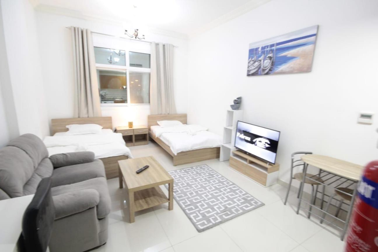 Al Fahad 2 Small For Men Tecom Appartement *