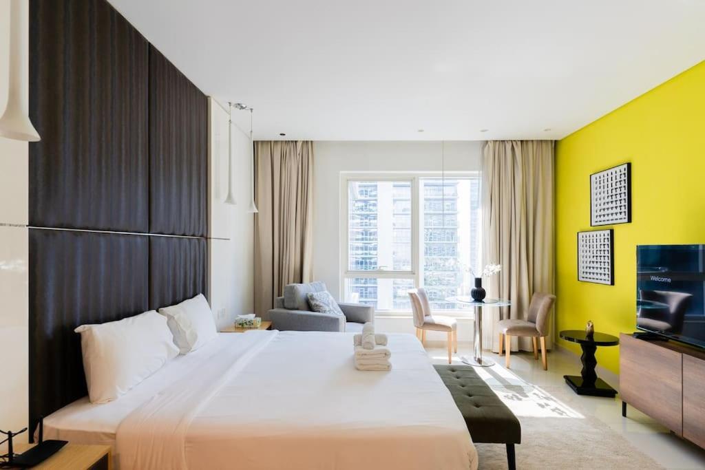Stylish With Storage In L Fits 2 Appartement Dubaï