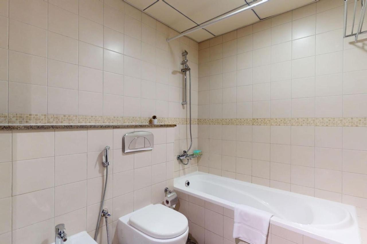 Bay 2 - Ideal Two Bedroom Appartement