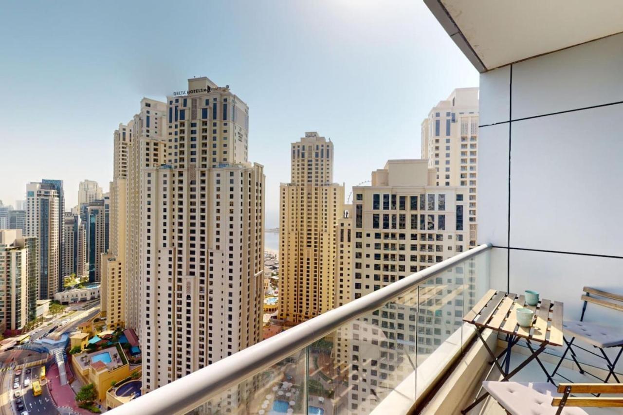 Bay 2 - Ideal Two Bedroom Appartement