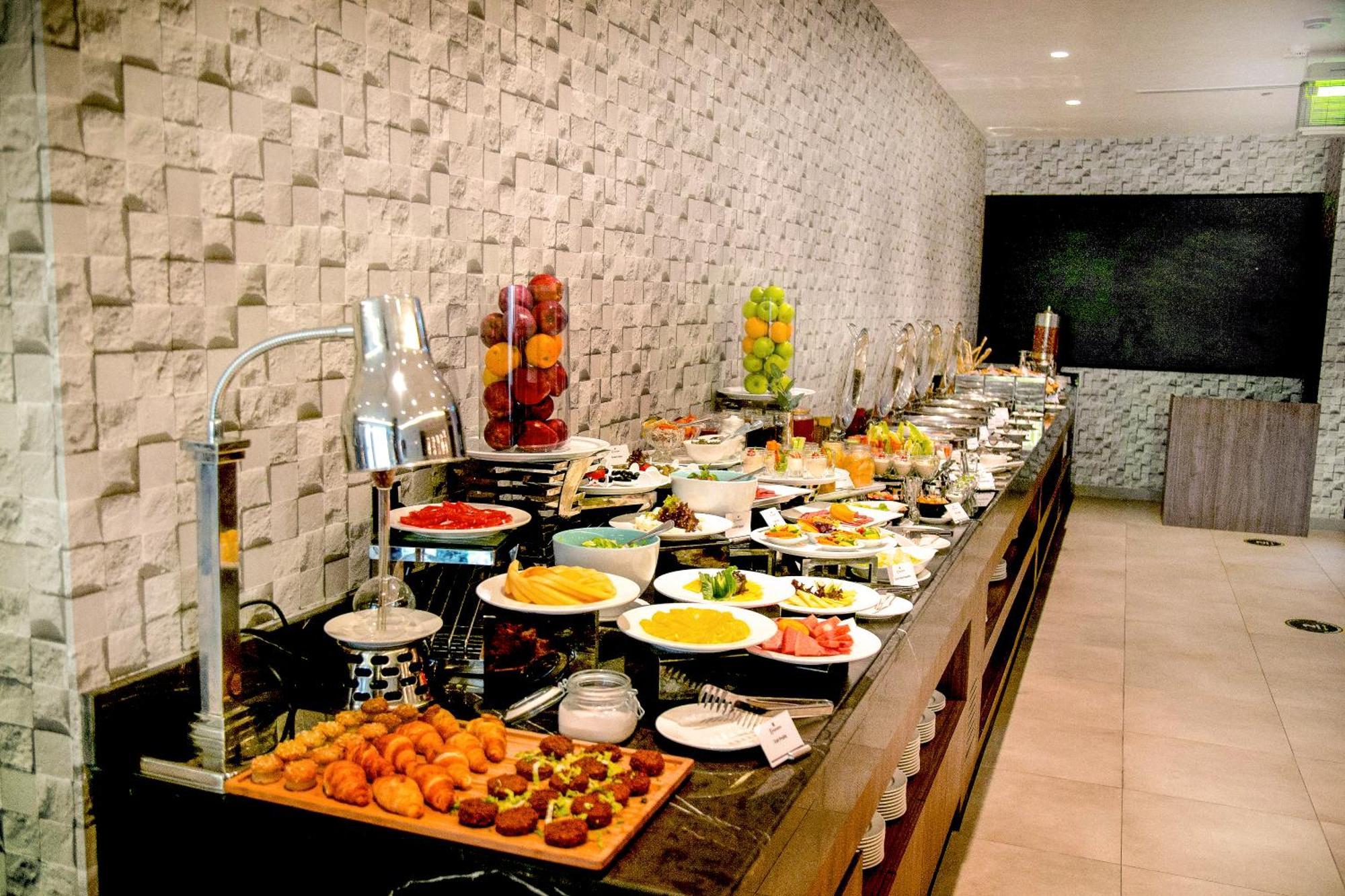 Grand Kingsgate Jaddaf Waterfront By Millennium Hotel Dubái