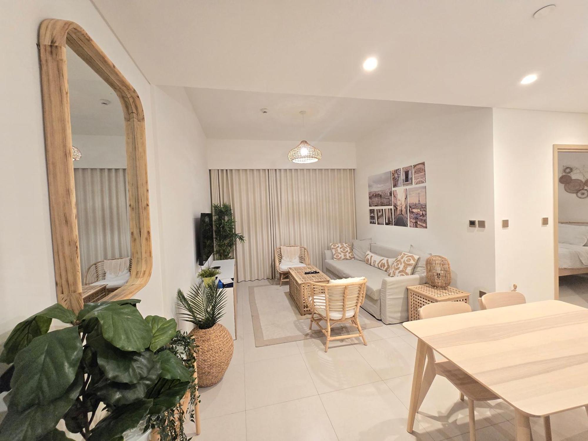 1 Bedroom High Floor With Stunning Night View-3 Mint Walk To Mall & Burj Khalifa * Dubai