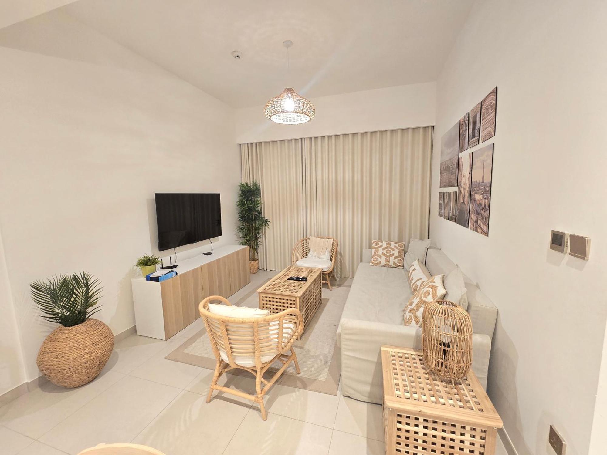 1 Bedroom High Floor With Stunning Night View-3 Mint Walk To Mall & Burj Khalifa Dubai