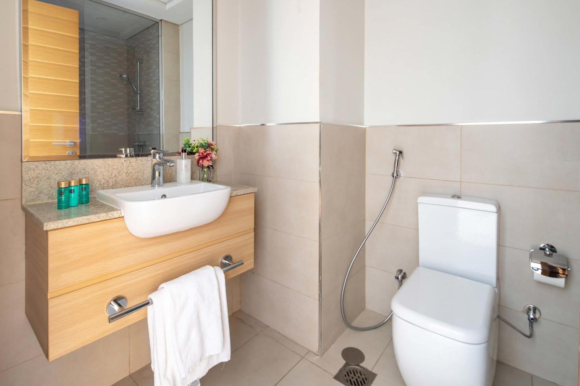 Frank Porter - Azizi Aura Apartamento Dubai