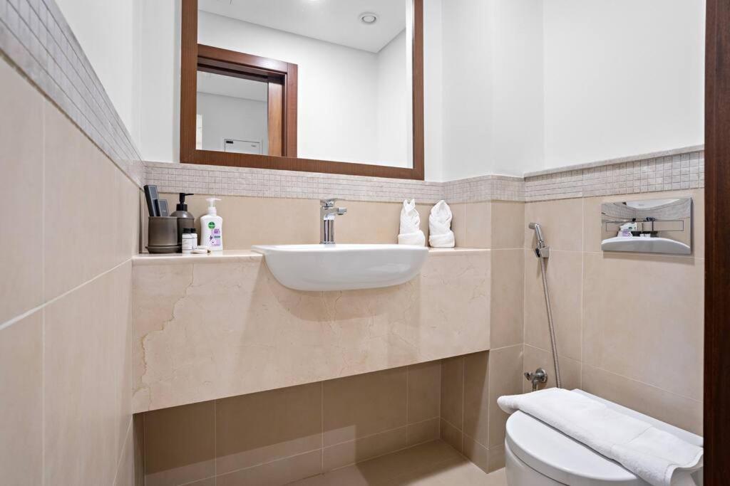 First Class 1br Iconic Cityscape Haven *