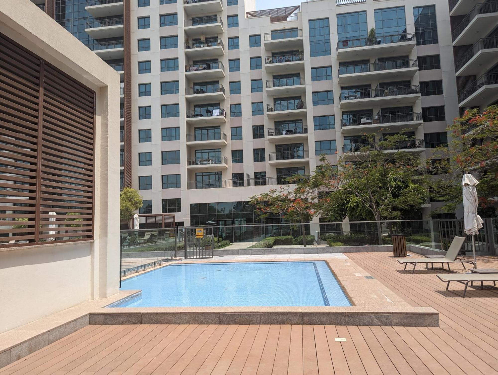 Apartamento Oasis In - Expat Preferred Community - The Greens - The Views - Perfect For Business And Pleasure - Close To Metro - Park, Lakes And Jogging 1 Min Walk Away - Yoga Classes By The - 4 People - Big Balcony - 3 Min Drive To Sheikh Zayed *