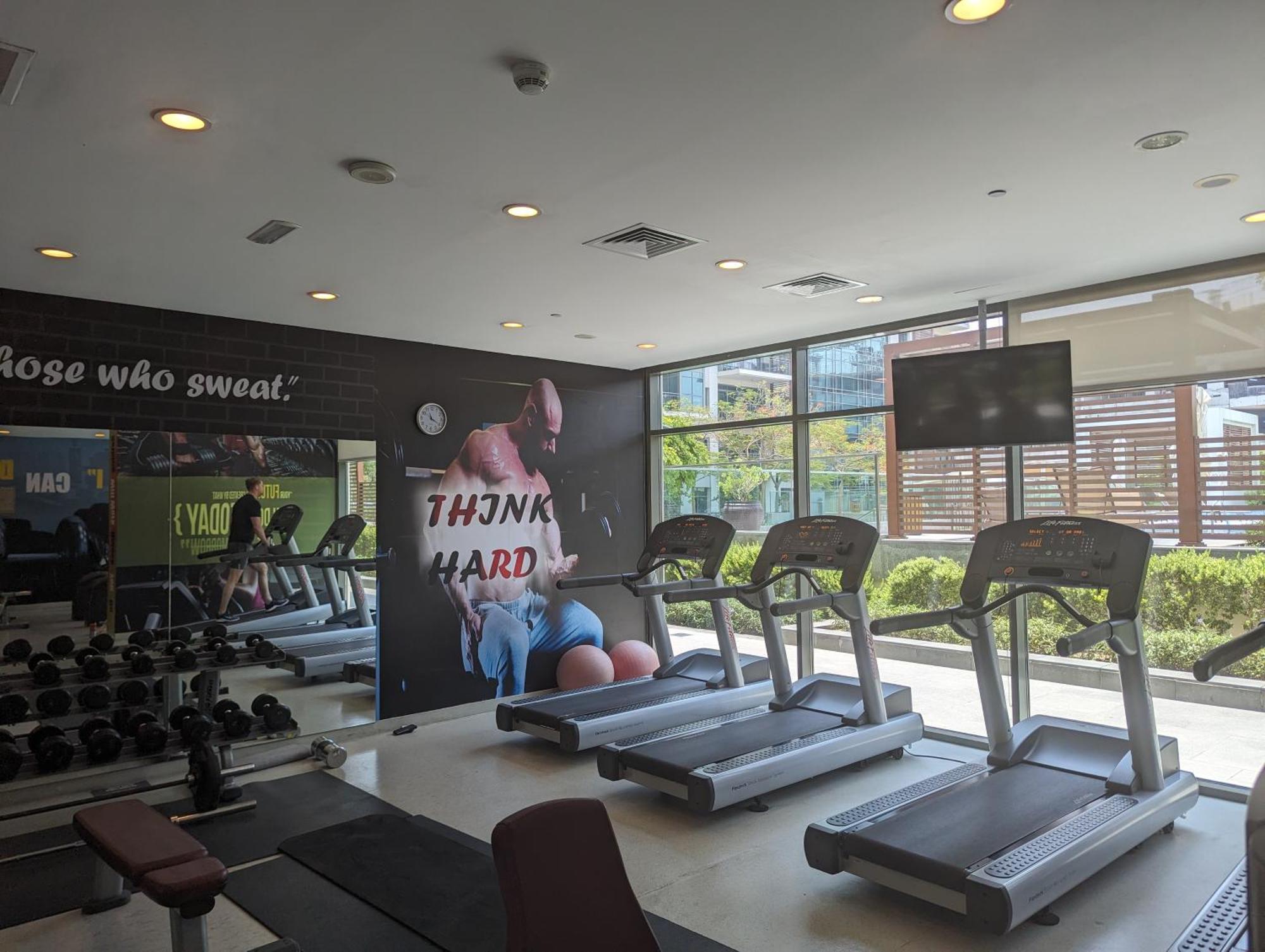 Apartamento Oasis In - Expat Preferred Community - The Greens - The Views - Perfect For Business And Pleasure - Close To Metro - Park, Lakes And Jogging 1 Min Walk Away - Yoga Classes By The - 4 People - Big Balcony - 3 Min Drive To Sheikh Zayed *