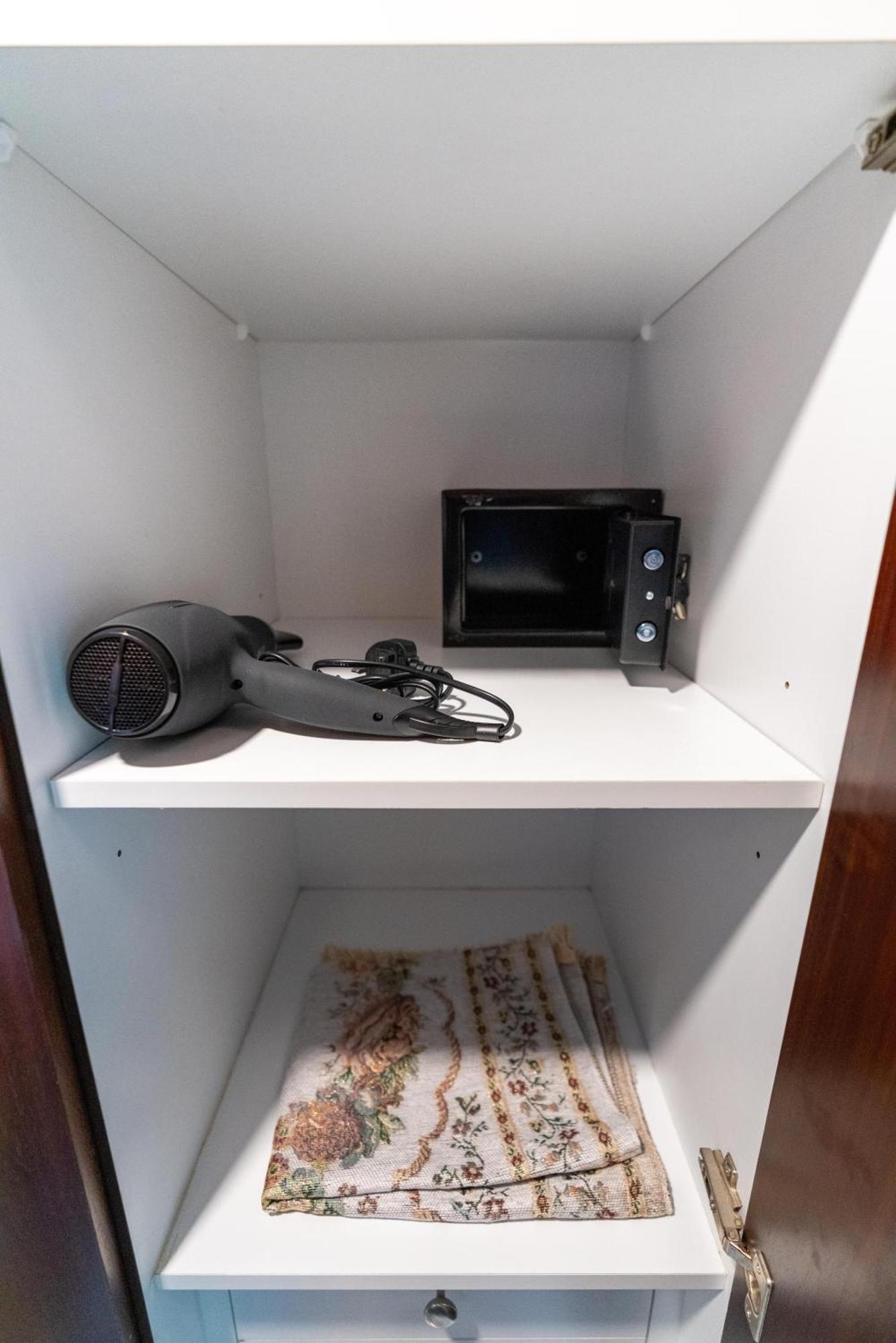 Apartamento Oasis In - Expat Preferred Community - The Greens - The Views - Perfect For Business And Pleasure - Close To Metro - Park, Lakes And Jogging 1 Min Walk Away - Yoga Classes By The - 4 People - Big Balcony - 3 Min Drive To Sheikh Zayed *