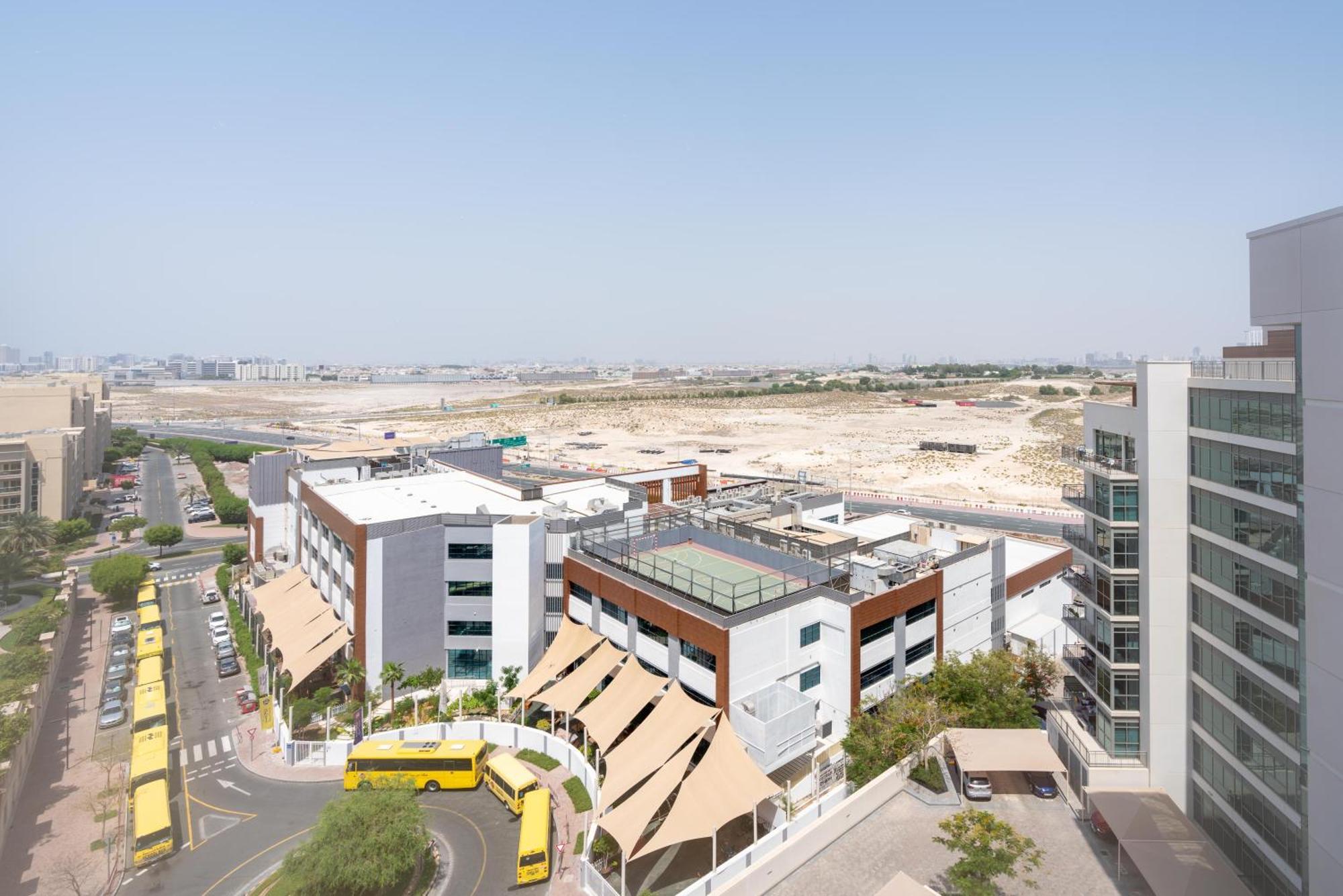 Apartamento Oasis In - Expat Preferred Community - The Greens - The Views - Perfect For Business And Pleasure - Close To Metro - Park, Lakes And Jogging 1 Min Walk Away - Yoga Classes By The - 4 People - Big Balcony - 3 Min Drive To Sheikh Zayed Dubai