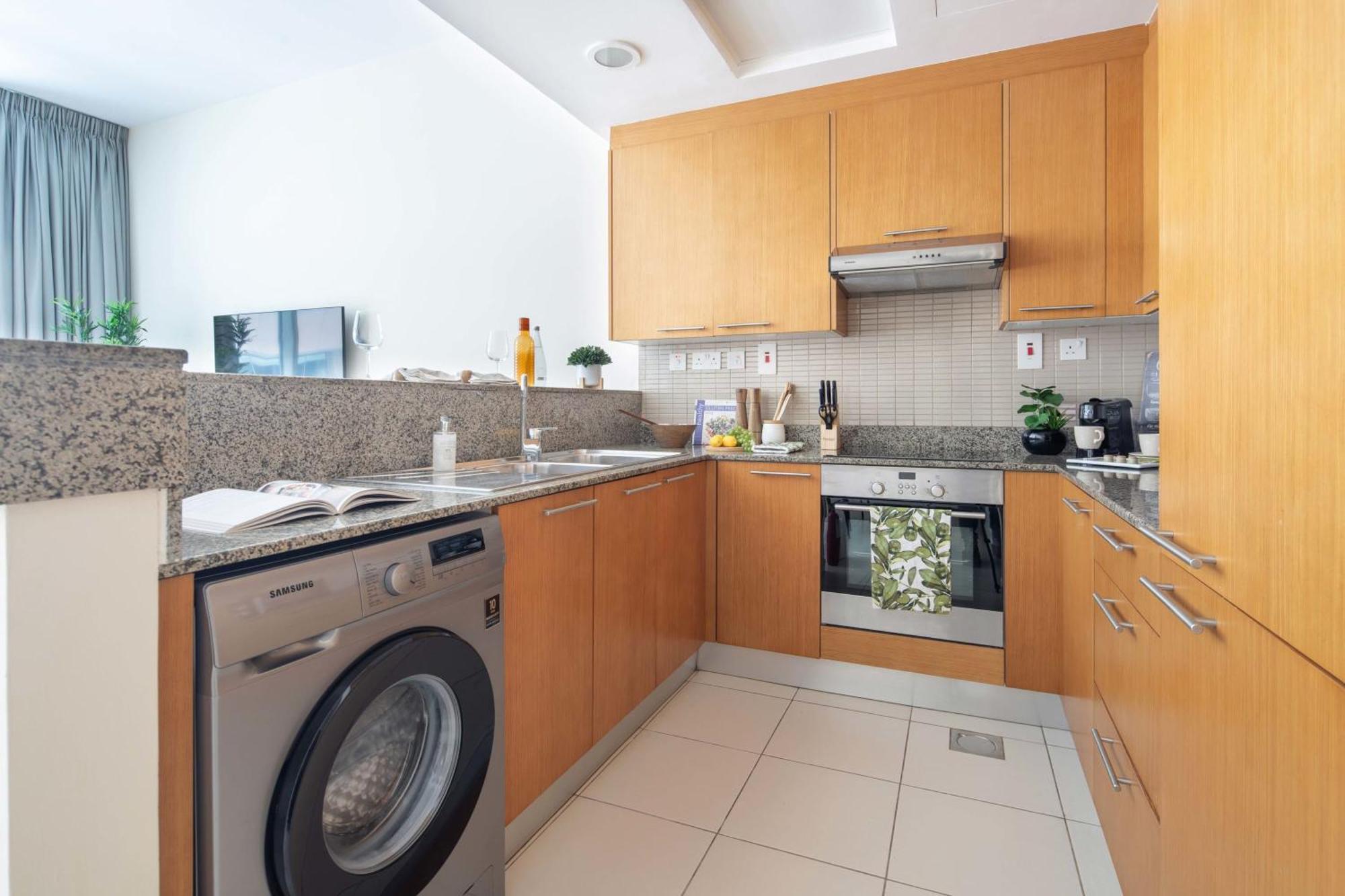 Frank Porter - Bay Square 9 Appartement