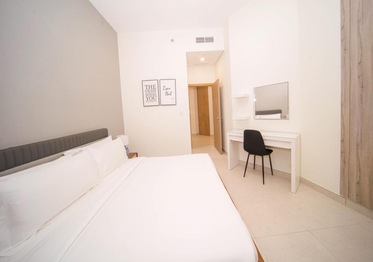 Apartamento Elegant 2br View With Rooftop Pool The Bay Dubái